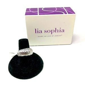 Lia Sophia ring - spool design - size 8